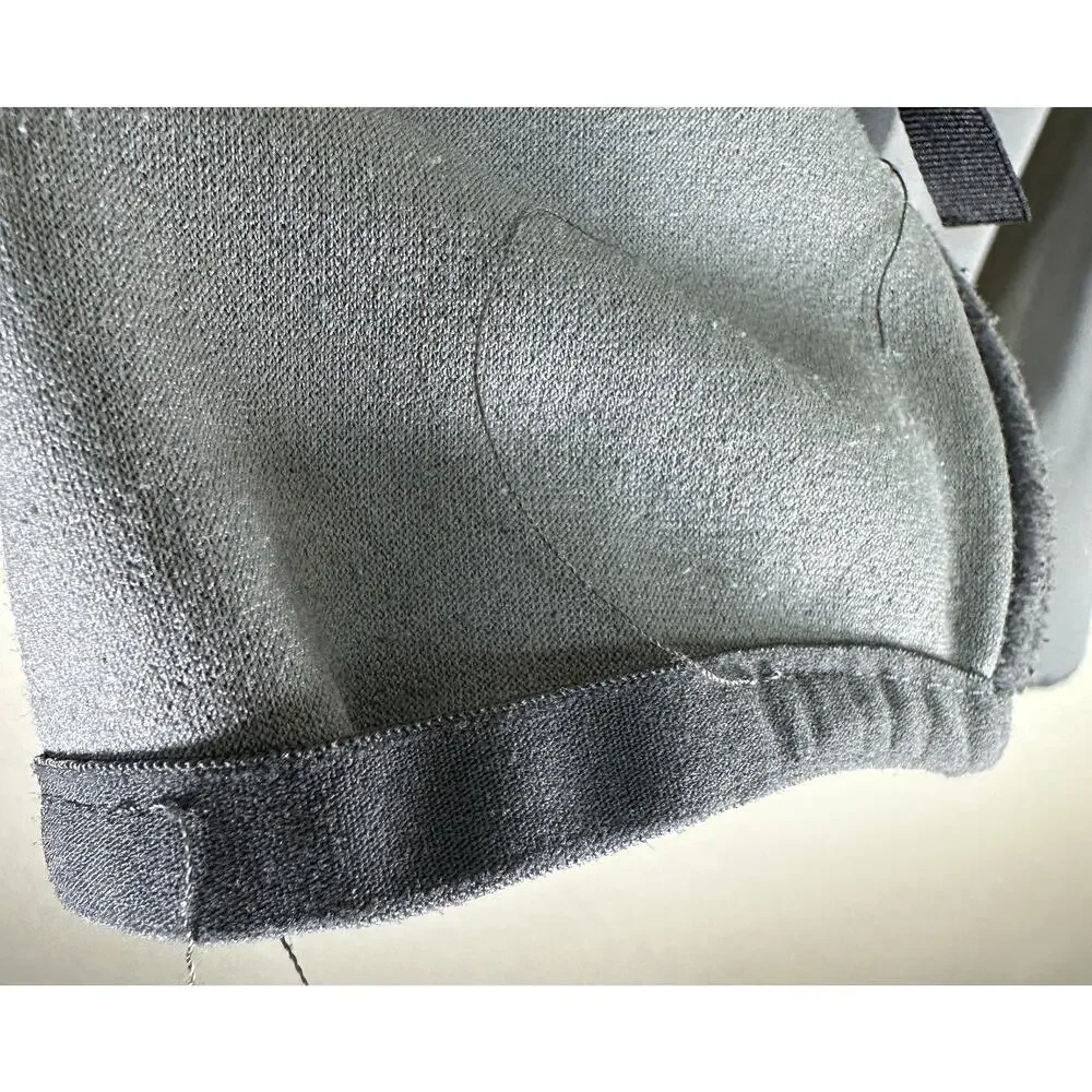 The North Face Men’s Gray Fleece Zip Jacket Medium Outdoor Hiking Warm Layer